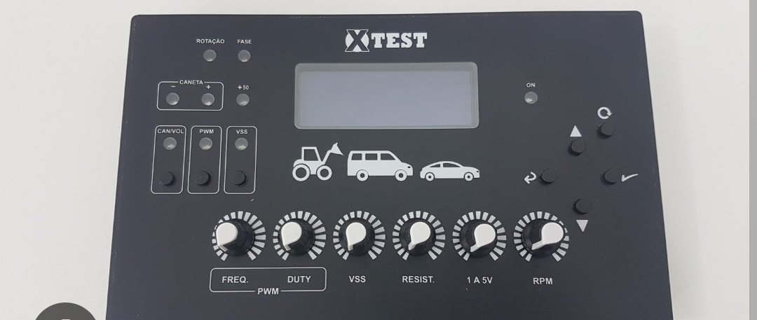 Simulador técnico para testes eletrônicos